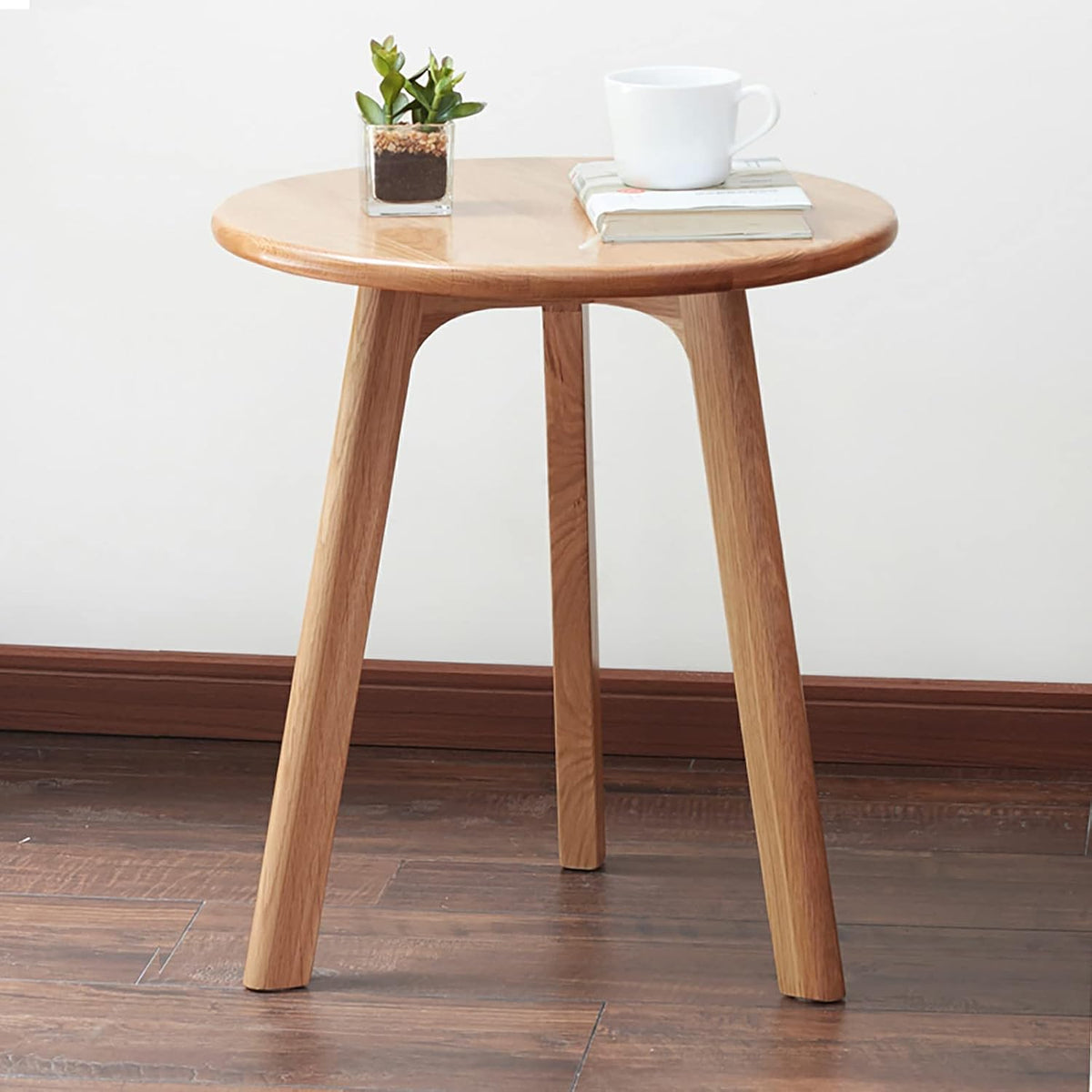 Round End Table, Solid Oak Wood Side Table for Living Room, Bedroom Nightstand, Small Coffee Table with Round Design, 3-Leg Stable Structure, Natural Oak