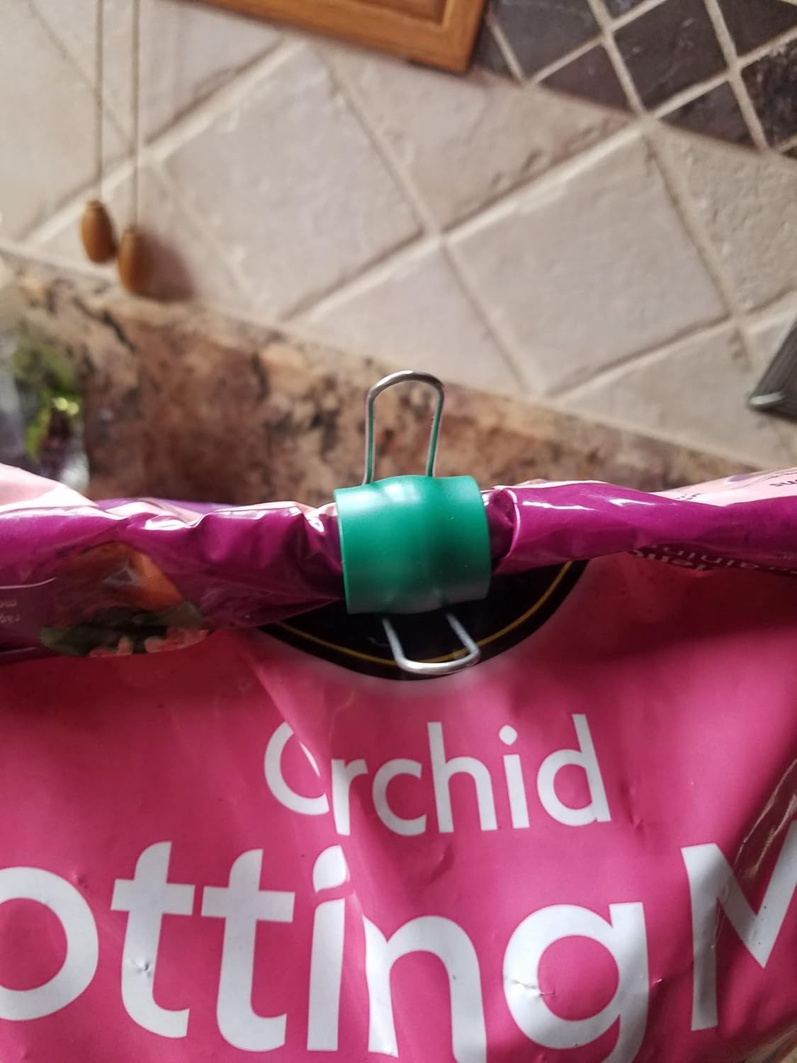 Reusable Greenhouse Clips Made in USA – Orchid Clips, Plant Support Clips & Cord Clips – Heavy-Duty, Weather-Resistant & Durable – Secure Stems, Vines, Wires, Cables, Tomato Plants – Indoor & Outdoor