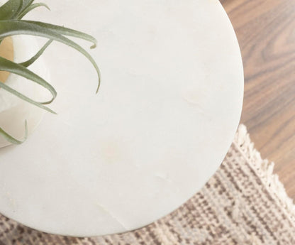 Kate and Laurel Helio Modern Round Marble Drink Table, 8 x 8 x 24, White and Antique Brass, Natural Marble Martini Table for Use as Small Plant Stand or Mini Nightstand