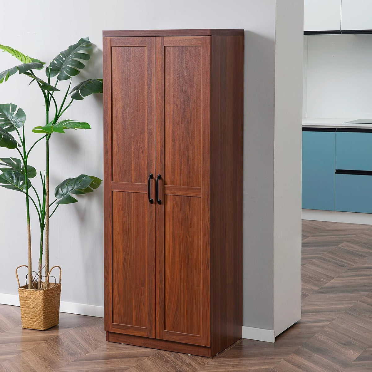 63" 2-Door Kitchen Pantry, Freestanding Storage Cabinet with 5-Tier Shelving and 2 Adjustable Shelves for Dining Room, Brown