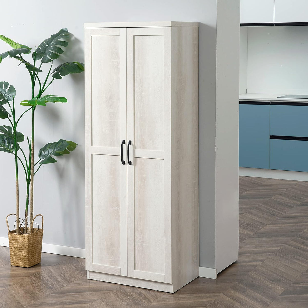 63" 2-Door Kitchen Pantry, Freestanding Storage Cabinet with 5-Tier Shelving and 2 Adjustable Shelves for Dining Room, Antique White
